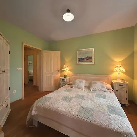 Apartment Rosa *
