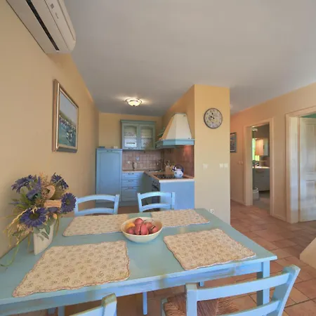 Rosa Apartment