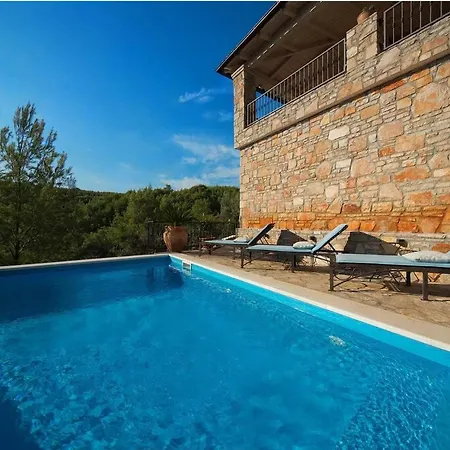 Rosa Apartman Vrboska