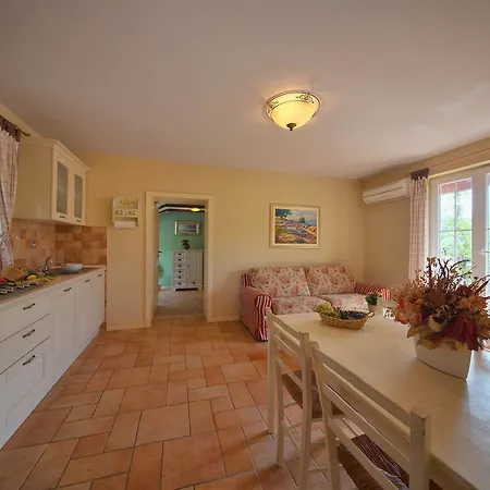 Rosa Apartman Vrboska