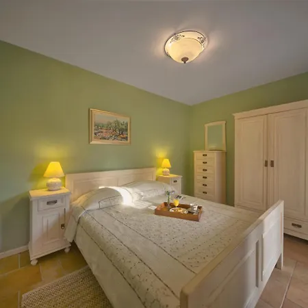 Rosa Apartman Vrboska